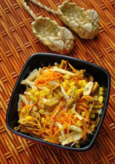 Салат из грибов, корейской моркови, кукурузы и курицы 🥗 - Шаг 1