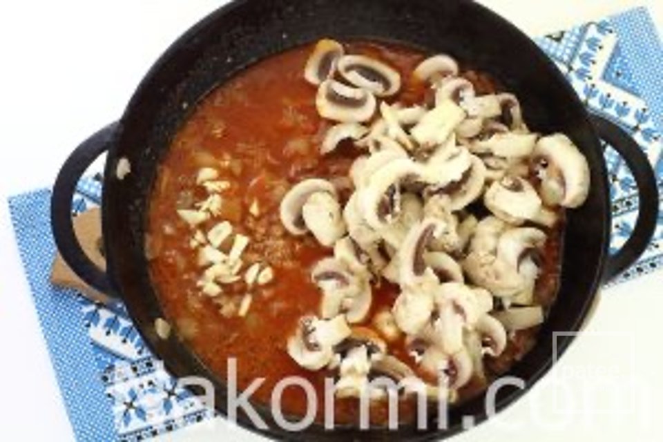 Спагетти с грибами и фаршем 🍝 - Шаг 7