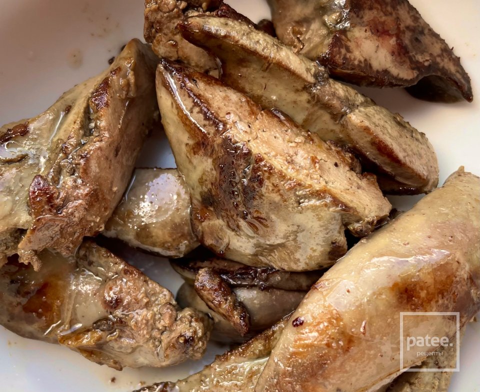 Свекольный салат с куриной печенью. - Шаг 1