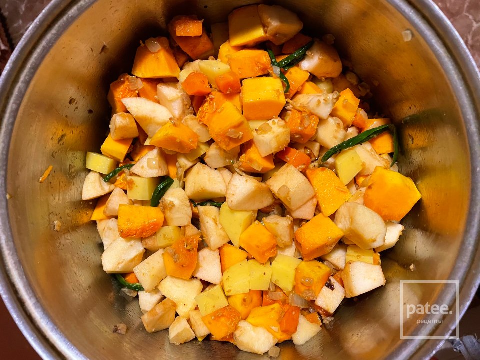 Крем-суп из тыквы с яблоками. - Шаг 8