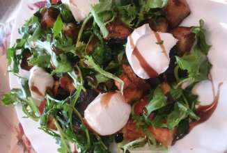 Салат с хрустящими баклажанами