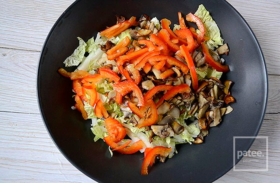 Салат с шампиньонами и пекинской капустой 🥗 - Шаг 4