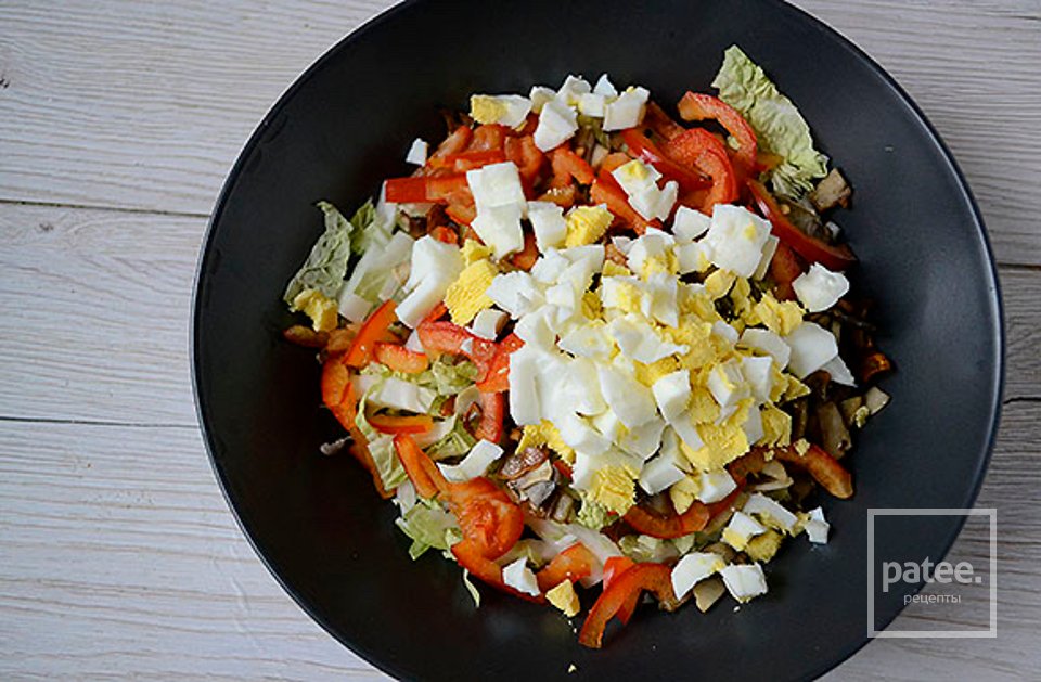 Салат с шампиньонами и пекинской капустой 🥗 - Шаг 5