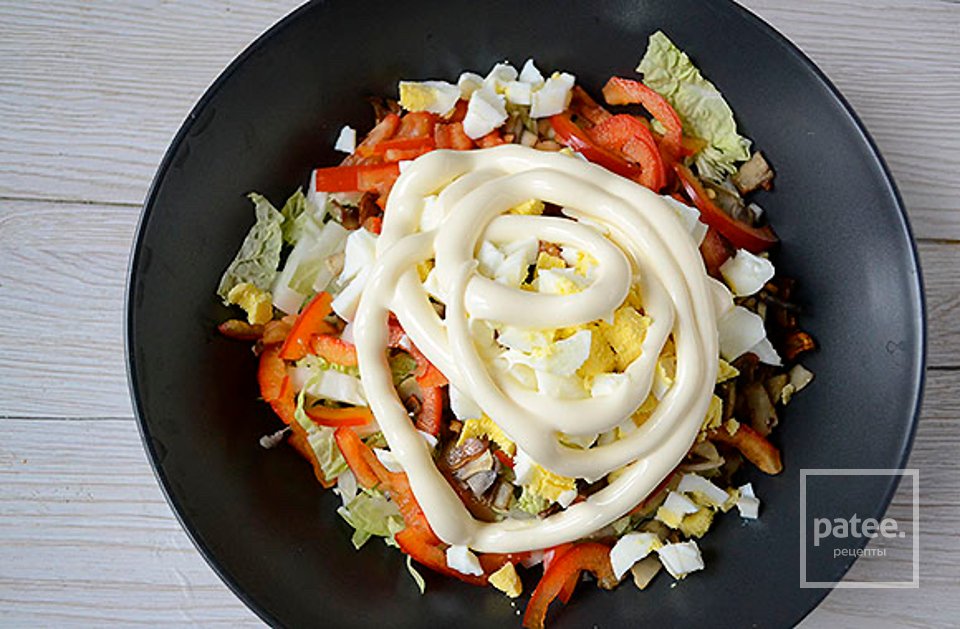 Салат с шампиньонами и пекинской капустой 🥗 - Шаг 6