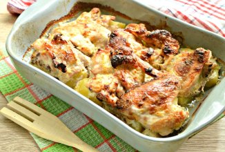 Курица с картошкой, запеченная в сметане 🍗