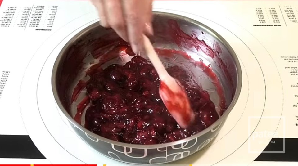 Пирожки с ягодой - Шаг 3