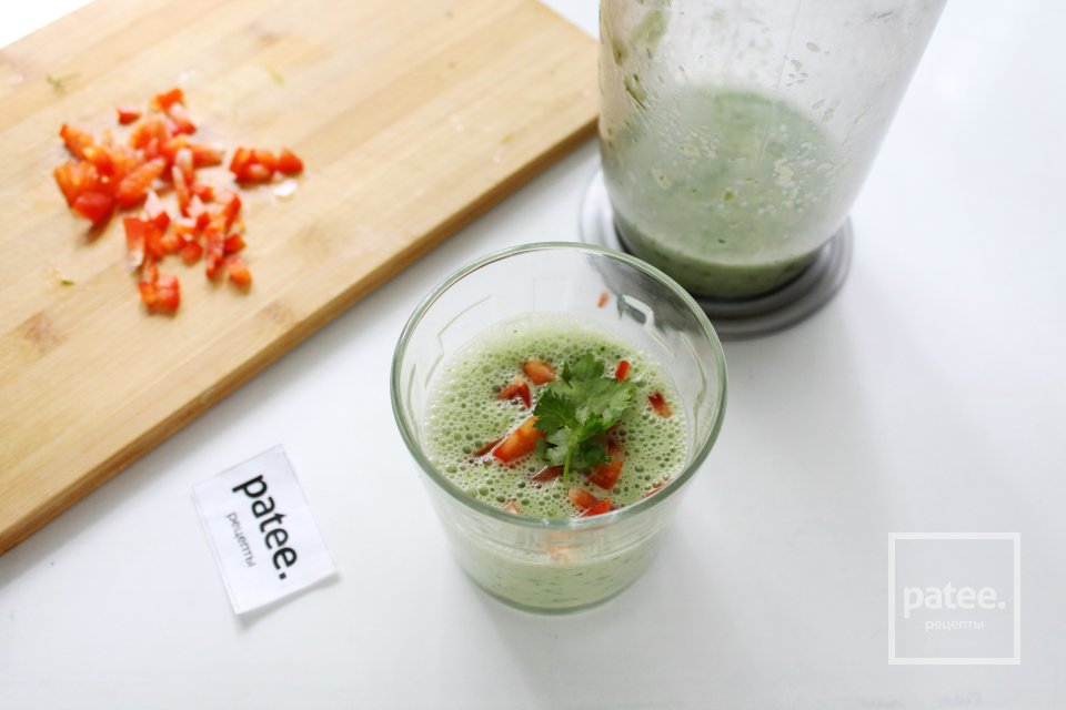 Очищающий смузи из огурца и сельдерея - Шаг 11