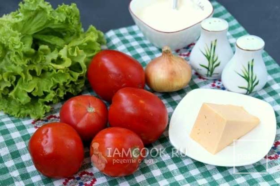 Закуска из помидоров с луком и сыром 🍅 - Шаг 1