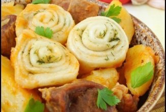 Жаркое с нудлями 🥩