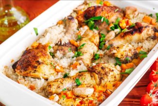 Курица с рисом в духовке 🍗