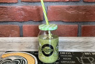 Завтрак-коктейль со шпинатом