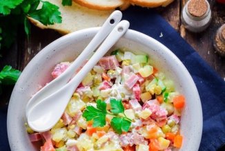 Салат «Столичный» со свежими огурцами 🥗