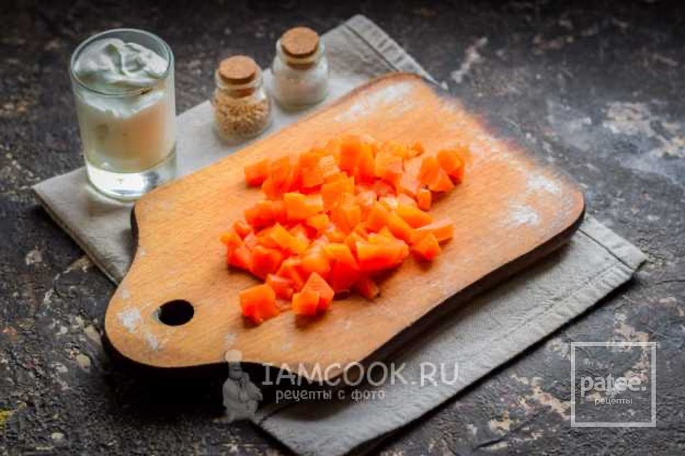 Салат «Столичный» со свежими огурцами 🥗 - Шаг 2
