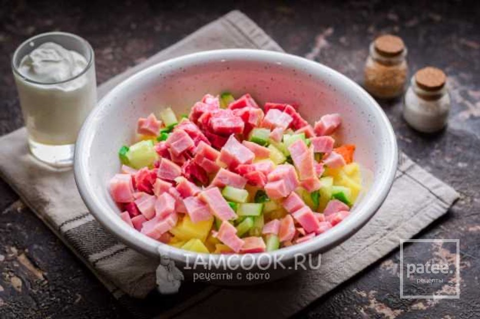 Салат «Столичный» со свежими огурцами 🥗 - Шаг 5