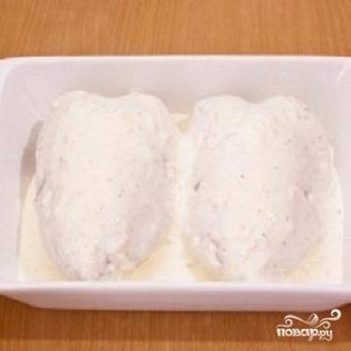 Куриная грудка под сметанно-чесночным соусом 🍗 - Шаг 3
