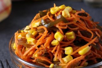 Салат с морской капустой и кукурузой с морковью🥗