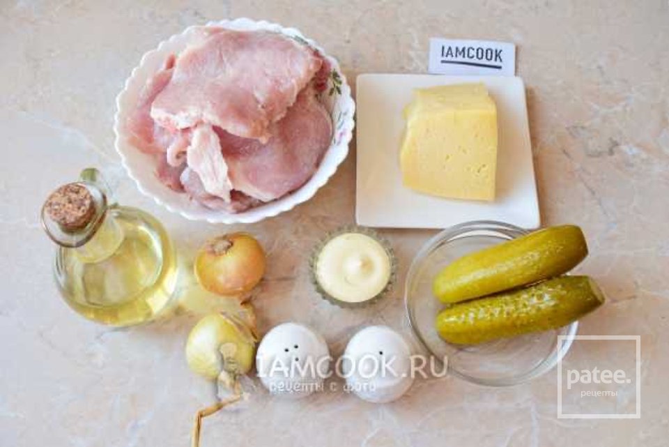 Мясо по-французски с солеными огурцами 🥩 - Шаг 1