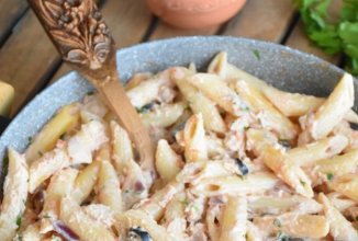 Паста с тунцом и оливками в сливочном соусе 🍝