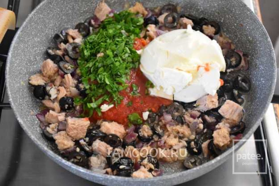 Паста с тунцом и оливками в сливочном соусе 🍝 - Шаг 4