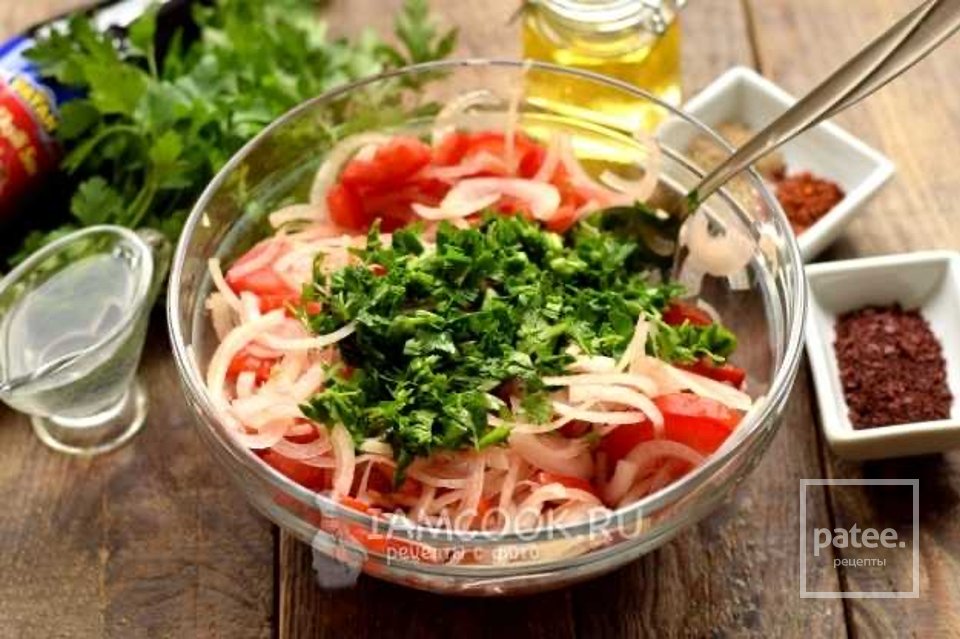 Маринованный салат с луком и помидорами к шашлыку 🥗 - Шаг 4