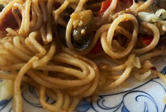 Быстрая паста с томатом и баклажаном