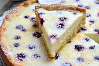 Пирог с творогом и черной смородиной 🍰
