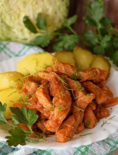 Свинина с капустой и солёным огурцом 🥩 - Шаг 1