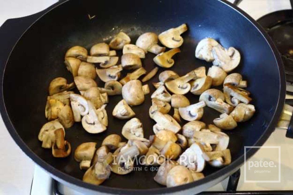 Брюссельская капуста с грибами 🥬 - Шаг 3