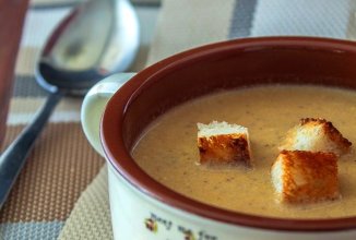 Грибной крем-суп с чесночными сухариками 🍲