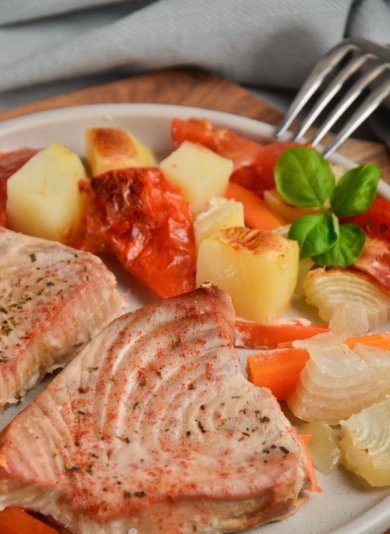 Филе тунца в духовке с овощами 🐠