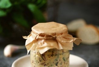 Ароматное сливочное масло с базиликом и вялеными помидорами 👍🏼