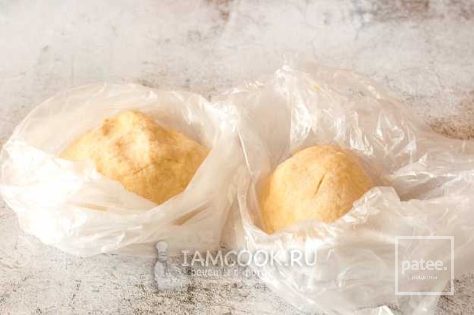 Тертый пирог с творогом и вишней 🍰 - Шаг 6