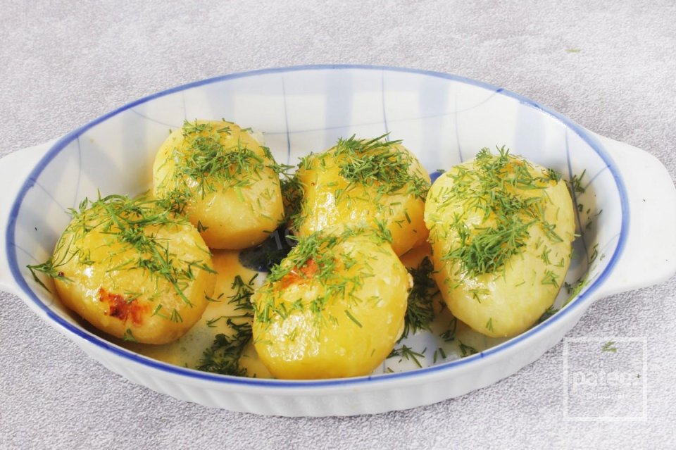 Запеченный картофель в фольге в духовке 🥔 - Шаг 1