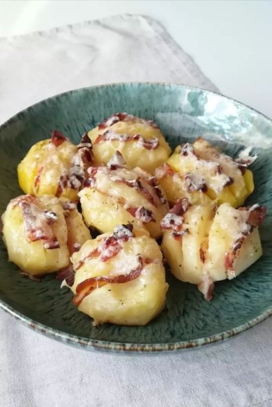 Запечённый картофель с сыром и беконом🥔 - Шаг 1