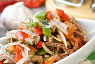 Мексиканский салат с говядиной 🥗