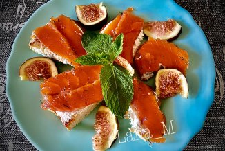 Брускетта с форелью