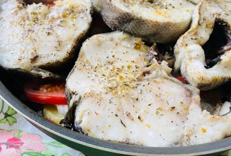 Треска, запечённая с картофелем