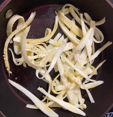 Яичница в кабачке - Шаг 1