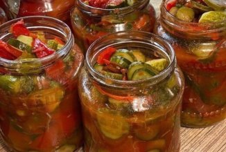 Лечo с огурцaми, помидoрами и перцем