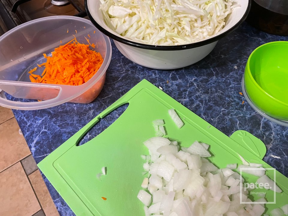 Тушеная капуста - Шаг 1