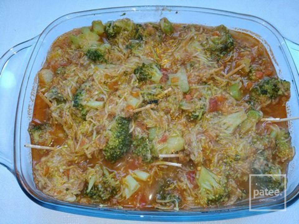 Сосиски в пасте, запеченные с брокколи, кабачком, сыром и соусом Barilla - Шаг 6