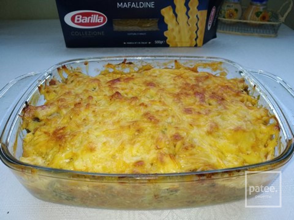 Сосиски в пасте, запеченные с брокколи, кабачком, сыром и соусом Barilla - Шаг 8