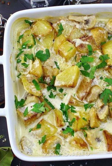 Картофель с шампиньонами со сливками в духовке 🥔 - Шаг 9