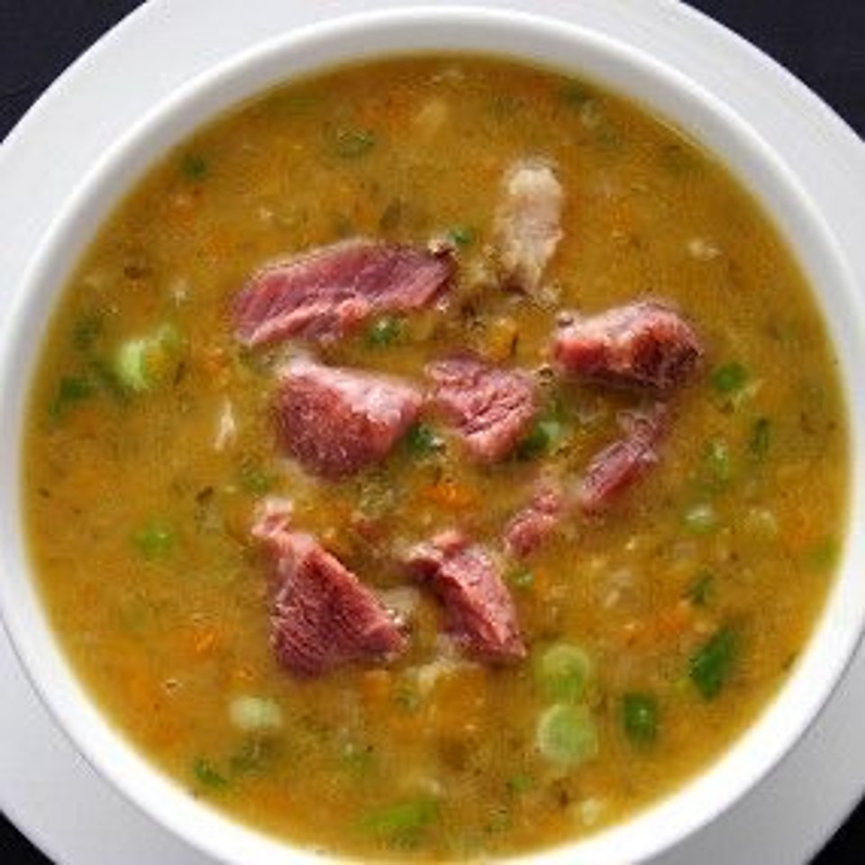 Гороховый суп с копчеными ребрышками 🍲