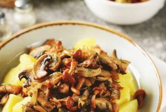 Картофель с маринованными и свежими грибами 🍄