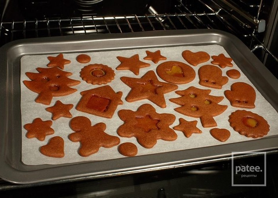 Корично-гвоздичное печенье с леденцовыми &laquo;окошками&raquo; - Шаг 17