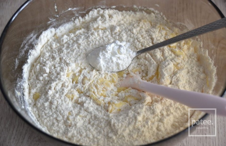 Двухцветный кекс с вишней - Шаг 5