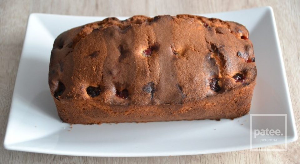 Двухцветный кекс с вишней - Шаг 11