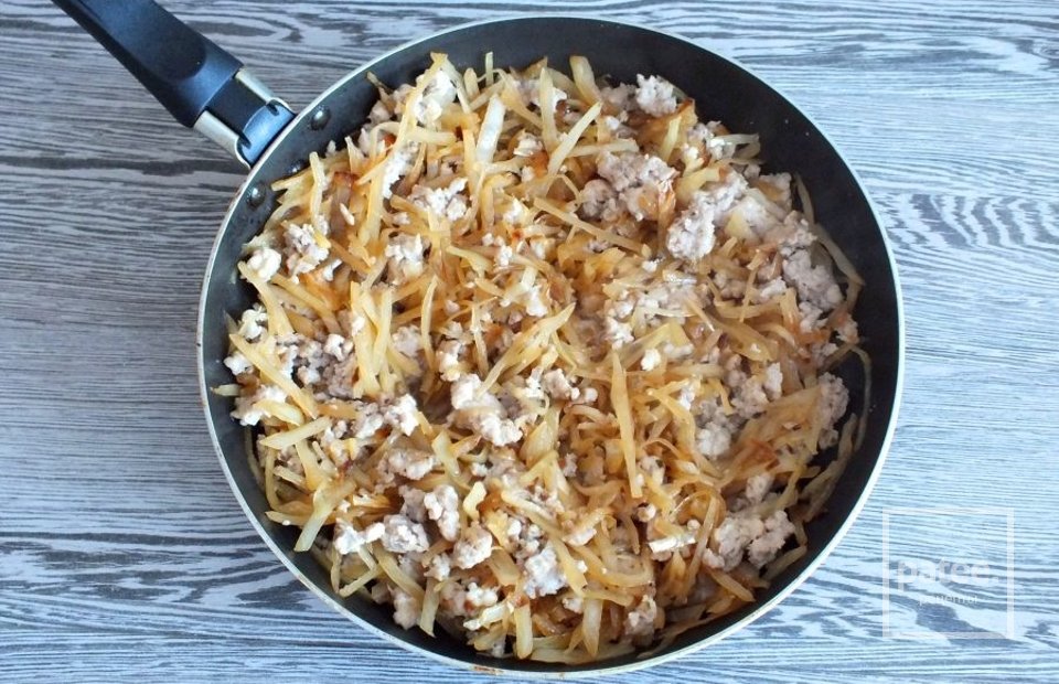 Перепечи с капустой и фаршем - Шаг 7