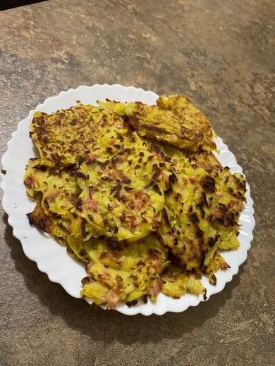 Картофельные драники с колбасой - Шаг 1